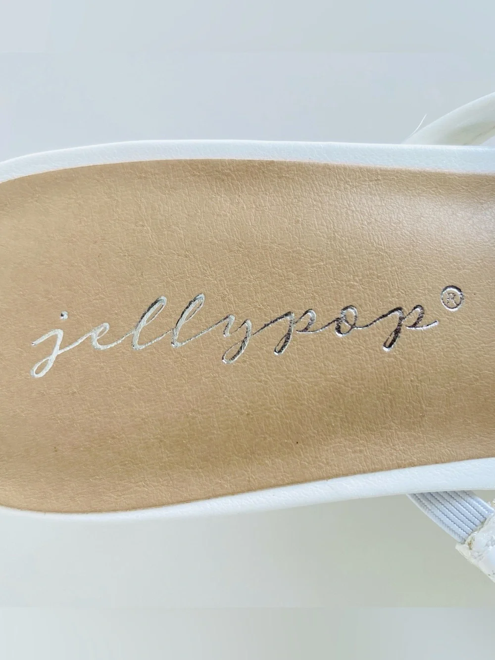 Jelly Pop Women’s White Strappy Knot Heeled Sandals Mules Sz 7.5 Resort Summer